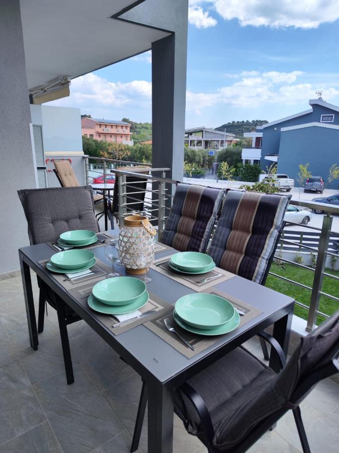 Lilli Deluxe Apartment Nikiti  Luaran gambar