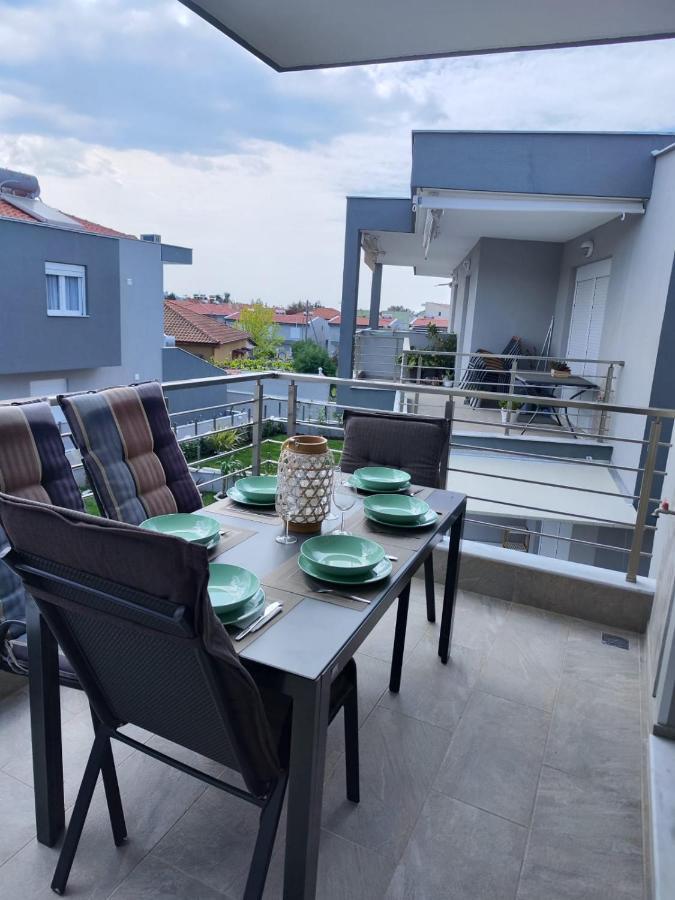 Lilli Deluxe Apartment Nikiti  Luaran gambar